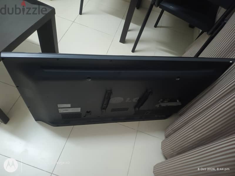 Lg TV. 42 inch. normal 2