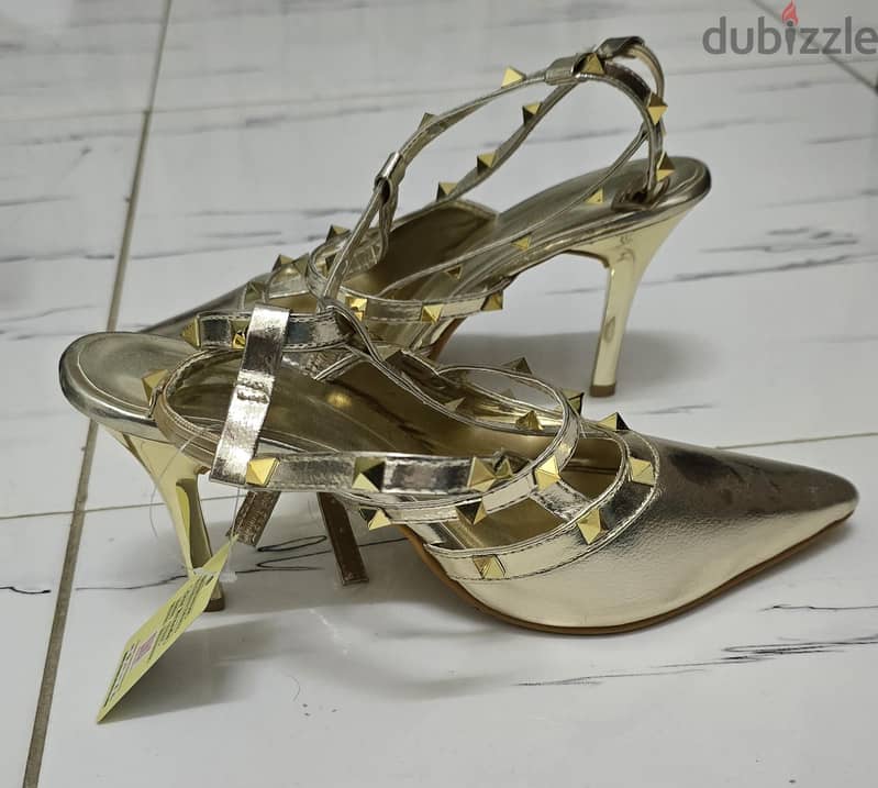 Golden Pencil Heels 1