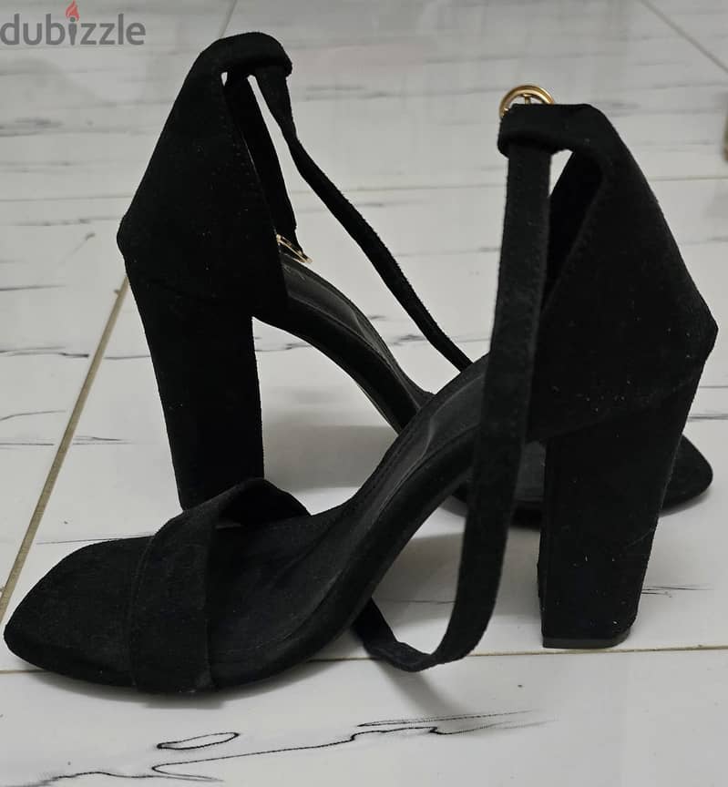 Open toe block heels 1