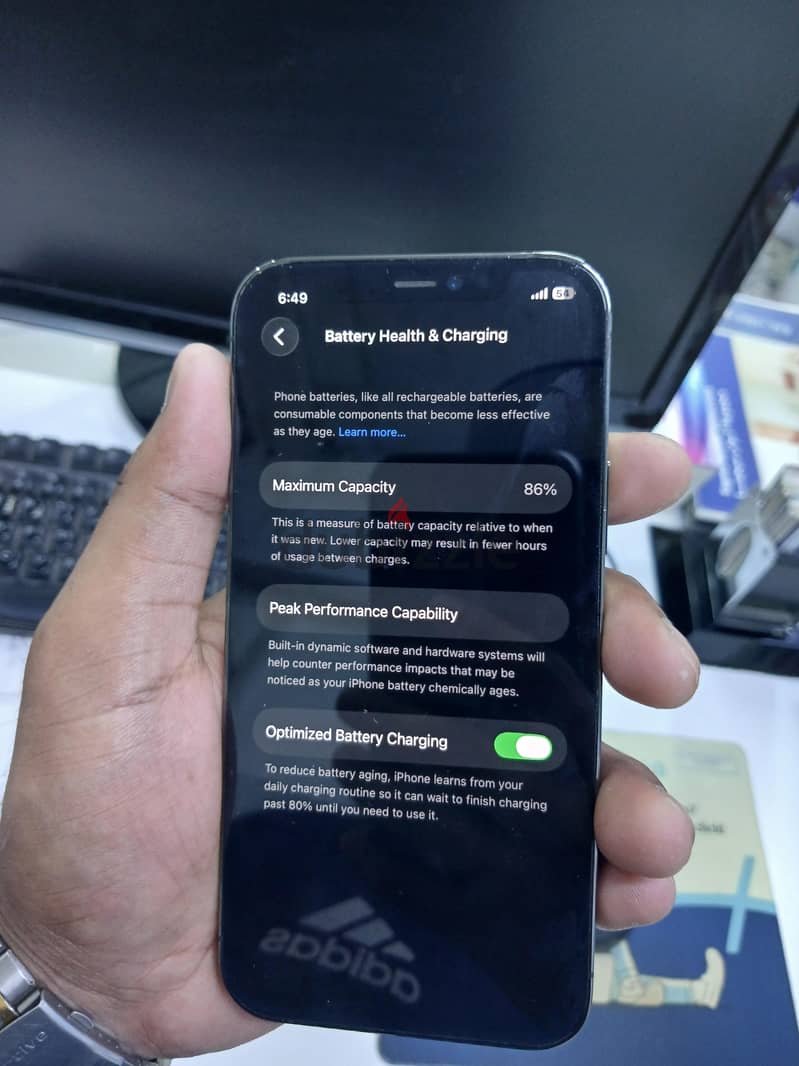 Iphone 12 pro 256gb battery 86% fresh condition 5