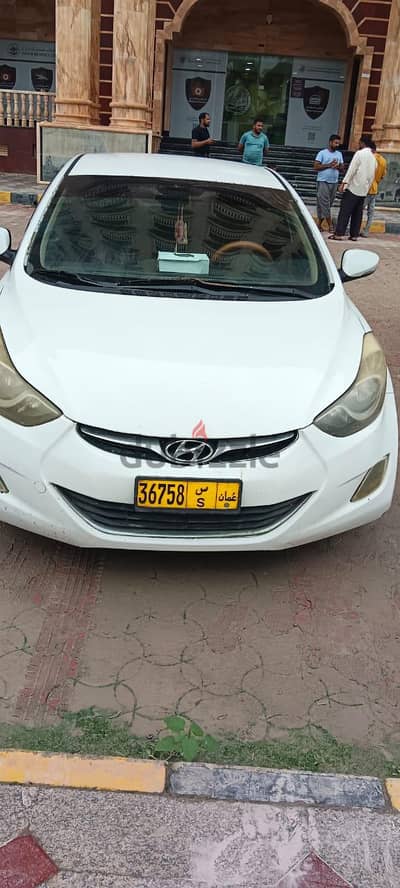 Hyundai Elantra 2012