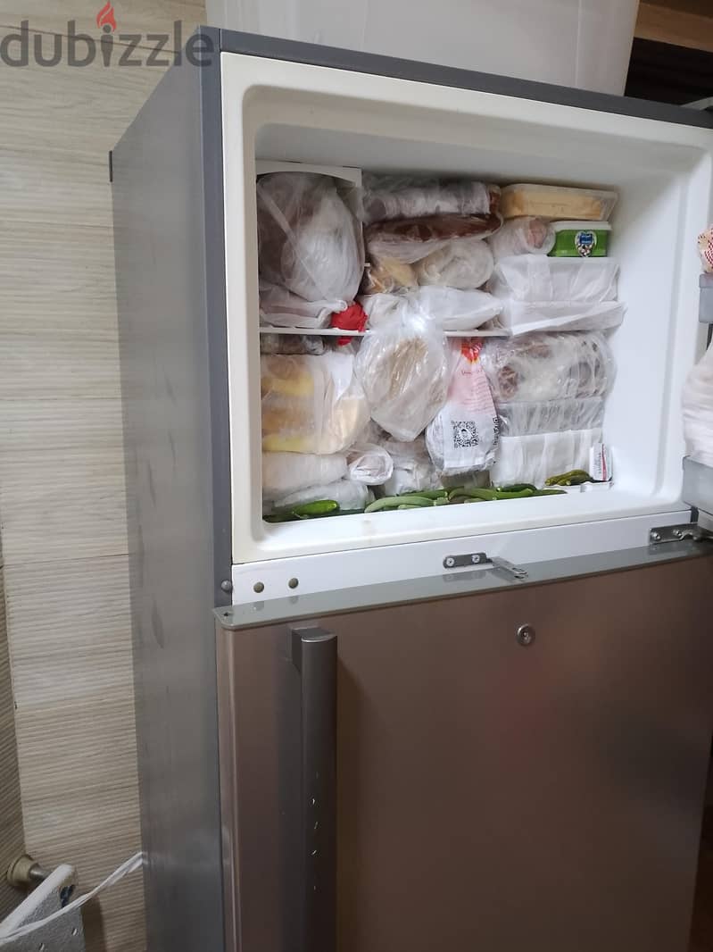 big fridge 560 liters used for 2 years by high educated persons 4