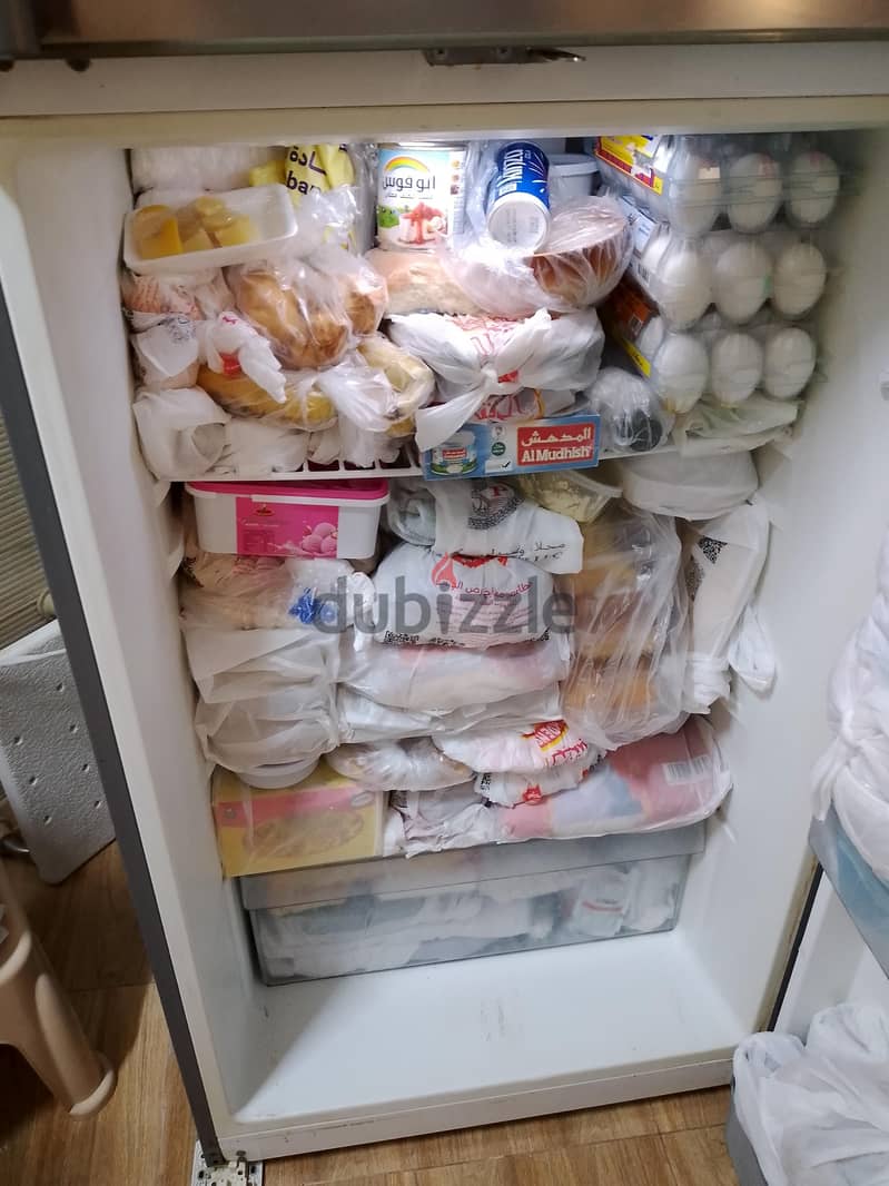 big fridge 560 liters used for 2 years by high educated persons 6