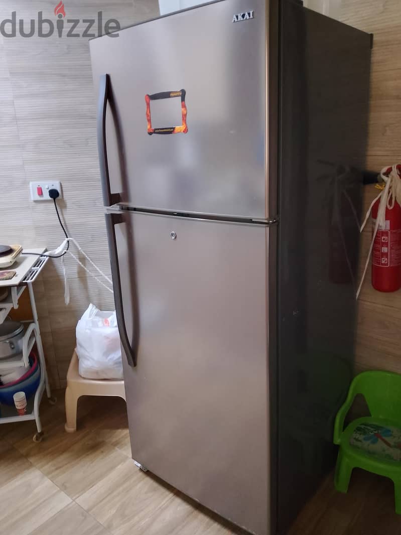 big fridge 560 liters used for 2 years by high educated persons 8