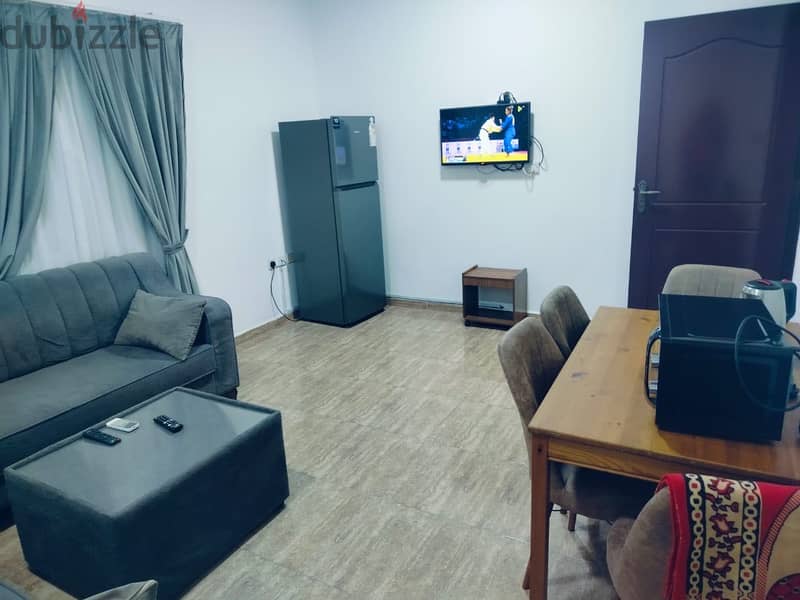 Furniture flat 2 bedroom in et elkhwair  included all bills good lo 1