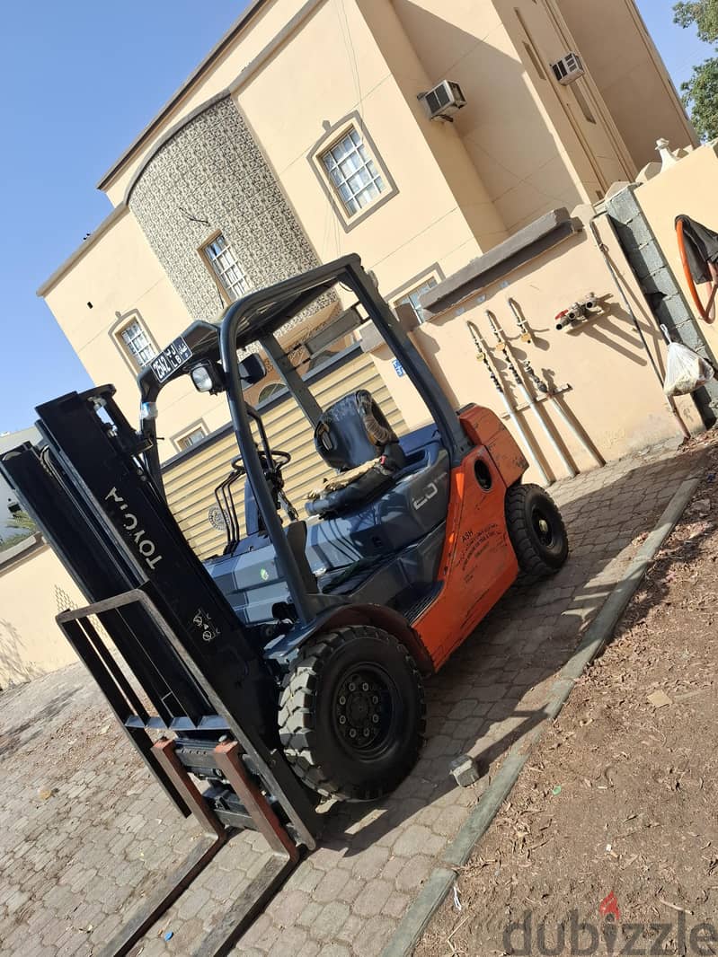 Forklift 4