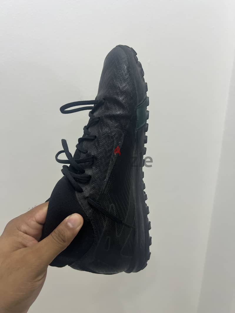 Used Nike Turf Boots 1