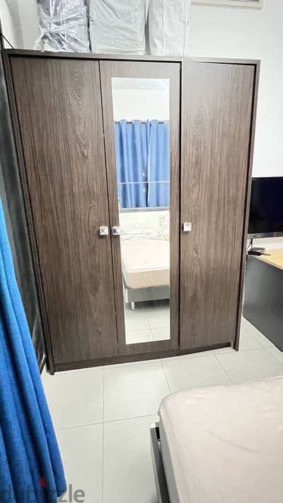 5 Doors wordrob