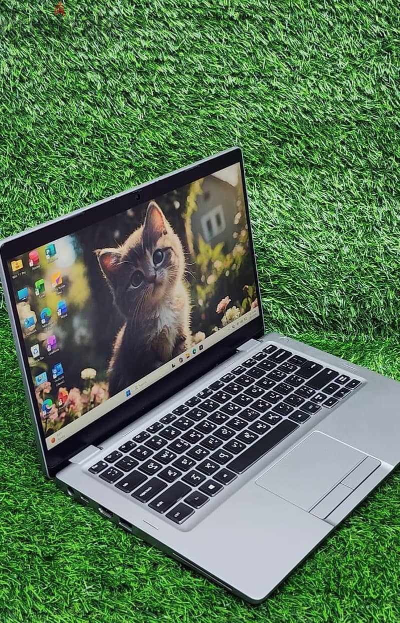Dell 5310 touch 2 in 1 i5 10th gen 8gb ram 256gb ssd 3