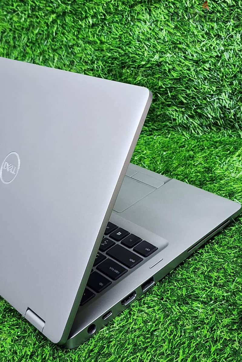 Dell 5310 touch 2 in 1 i5 10th gen 8gb ram 256gb ssd 8