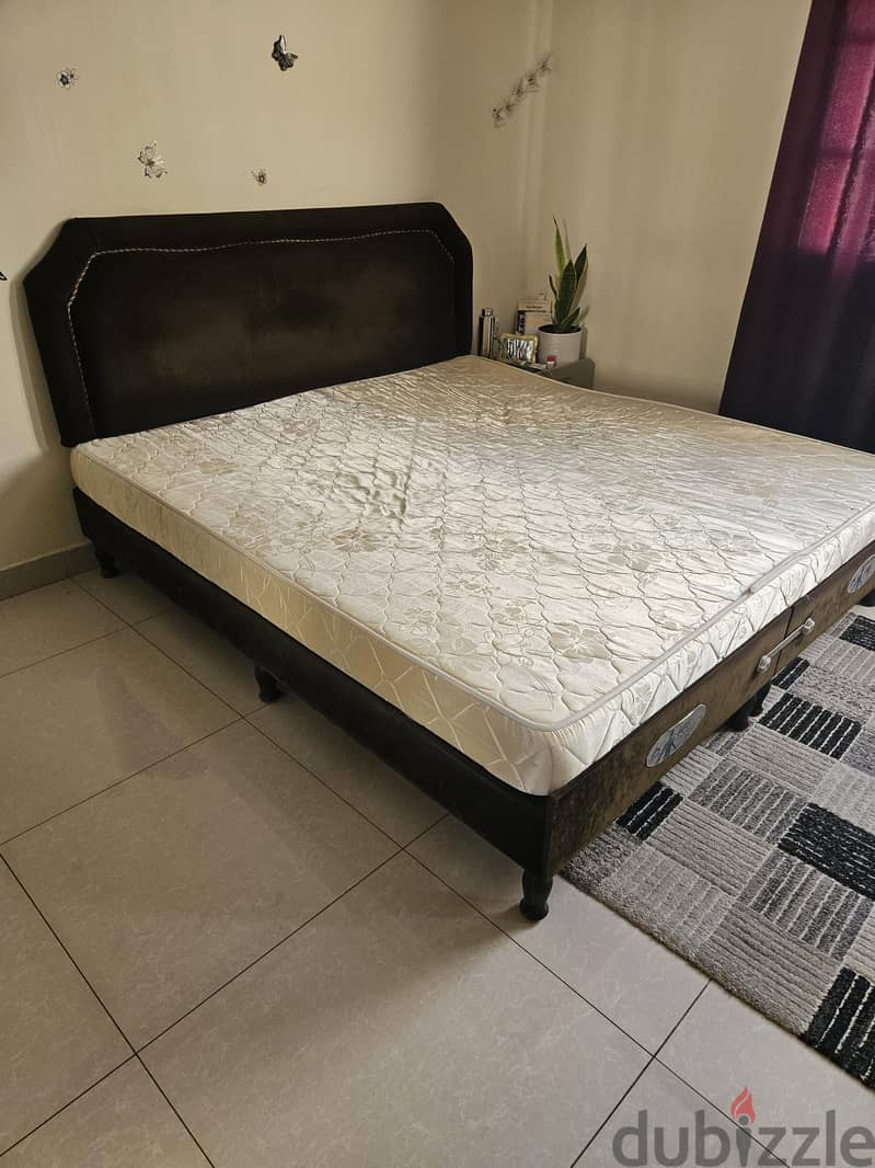 Double Cot with Mattress 1