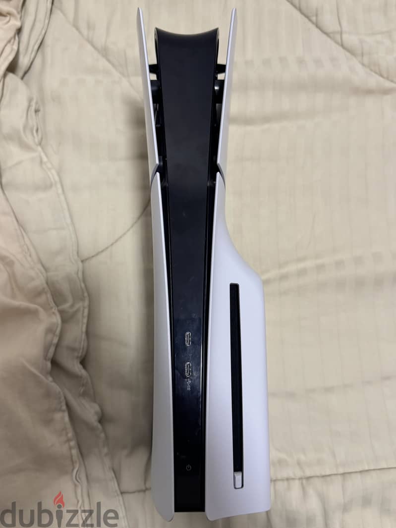 Ps5 Slim CD version - like new condition 2
