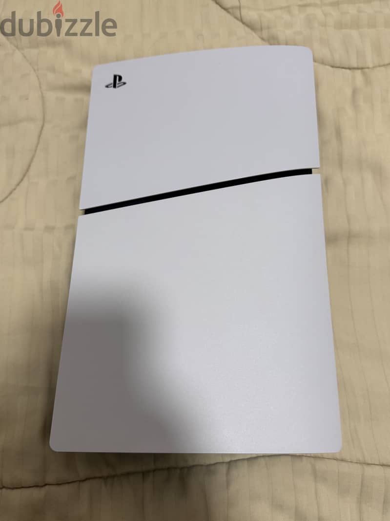 Ps5 Slim CD version - like new condition 3