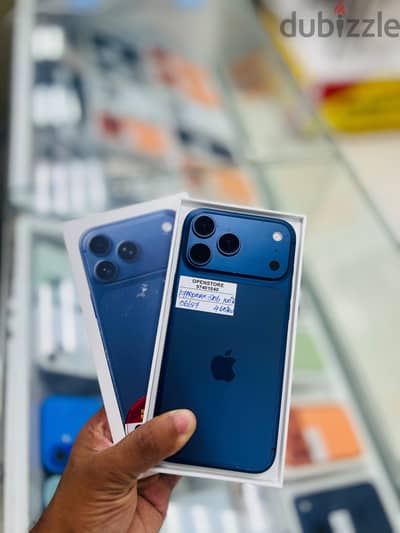 Apple - iPhone 17 Pro Max -256 GB - Box piece- Great phone ايفون