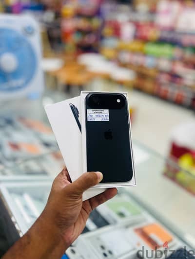 Apple - iPhone 17 Air-256 GB- Fine device- warranty 8/27 ايفون