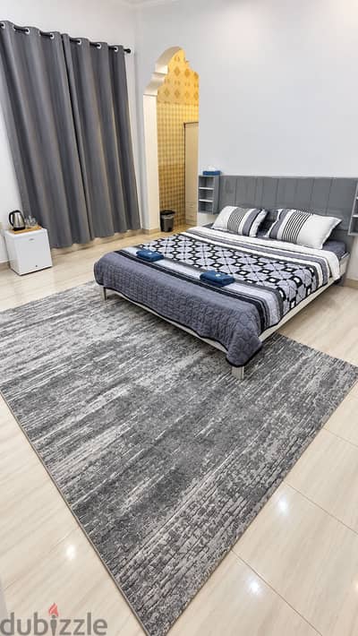 غرفه في المعبيلة للايجار اليومي السعر 8 ريال (room for daily rent )