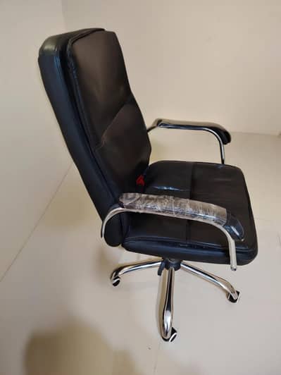 desk chair with wheels