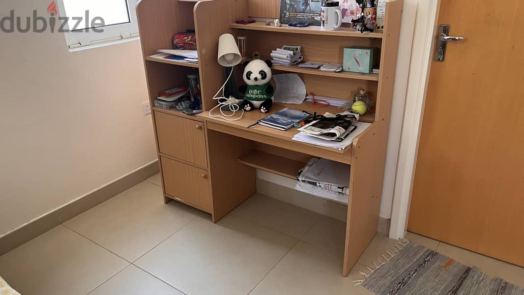 ELEGANT STUDY TABLE 1