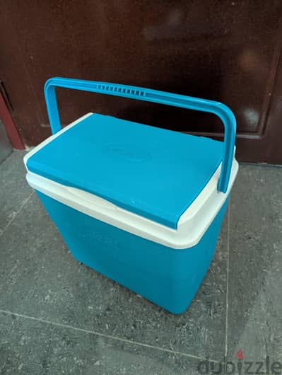 Ice Box for Picnic