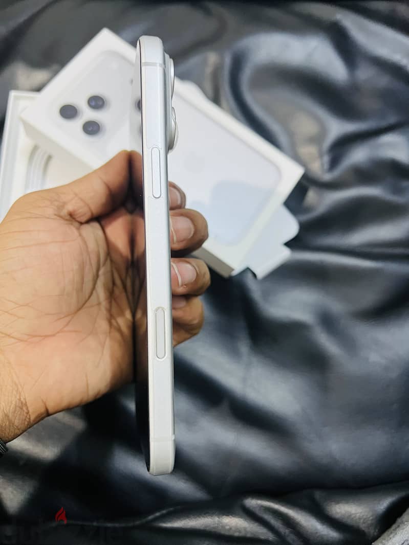 Apple - iPhone 17 Pro Max 512 GB Silver 2