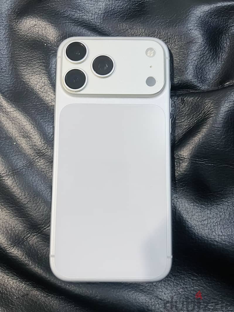 Apple - iPhone 17 Pro Max 512 GB Silver 6