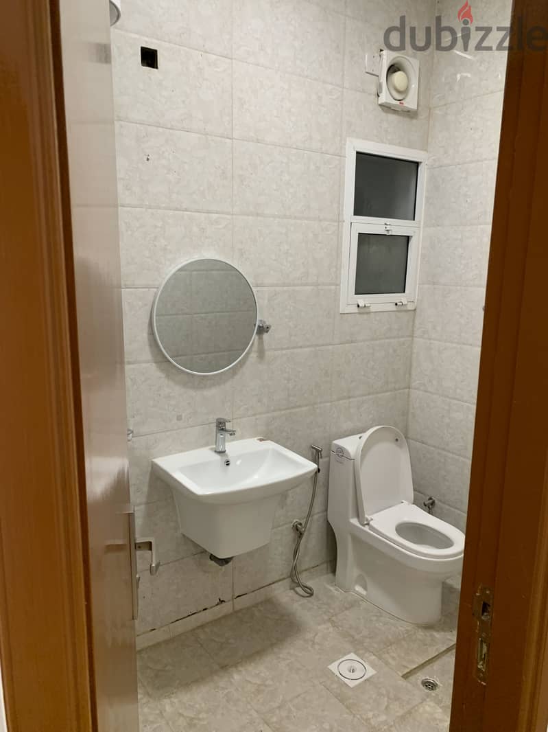 Apartment for rent in Al Ghubrah. 2