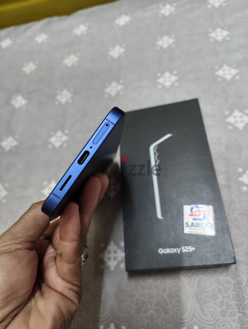 Samsung s25 plus 12/512 gb 4