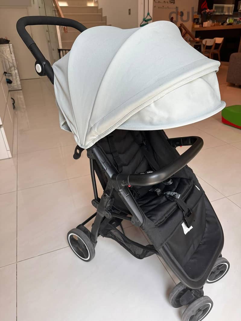 crib and stroller (mama's and papa's) 4