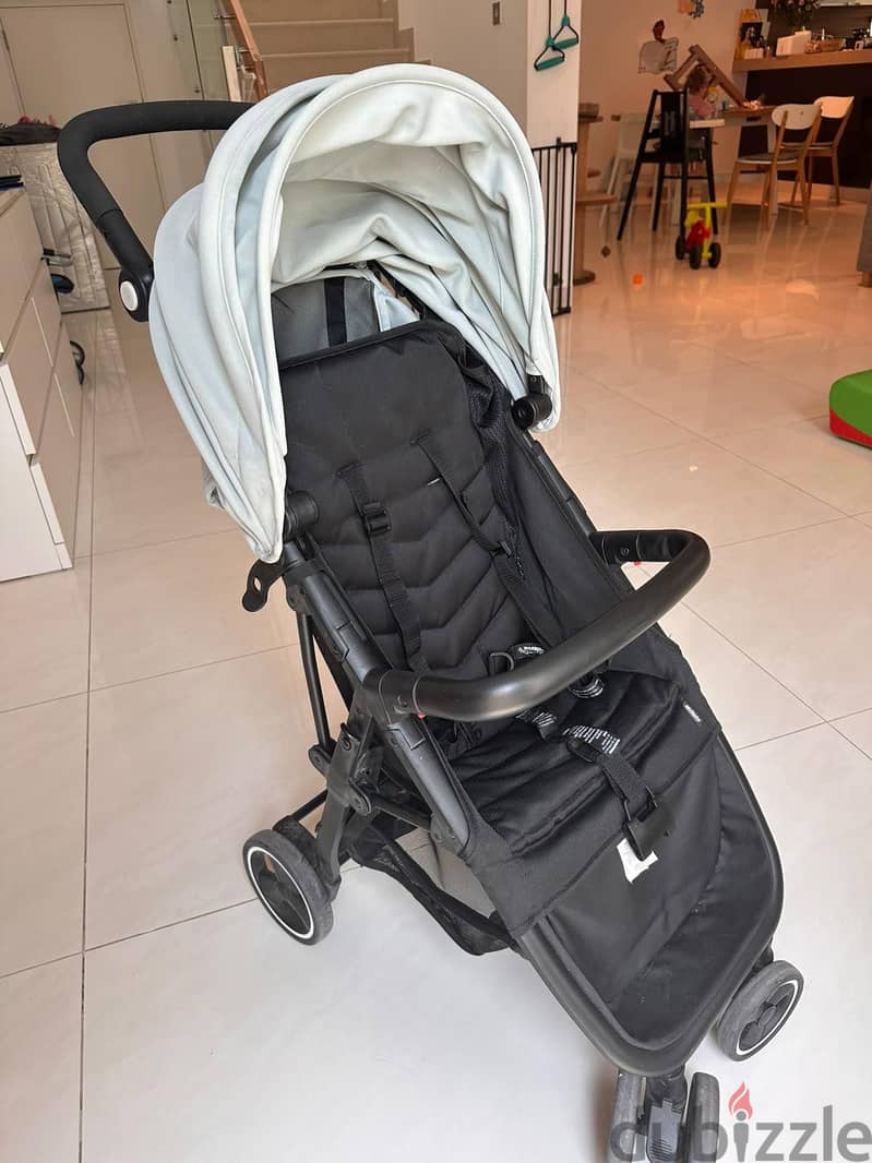 crib and stroller (mama's and papa's) 6