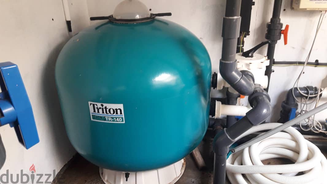 swimming pool clean service 14