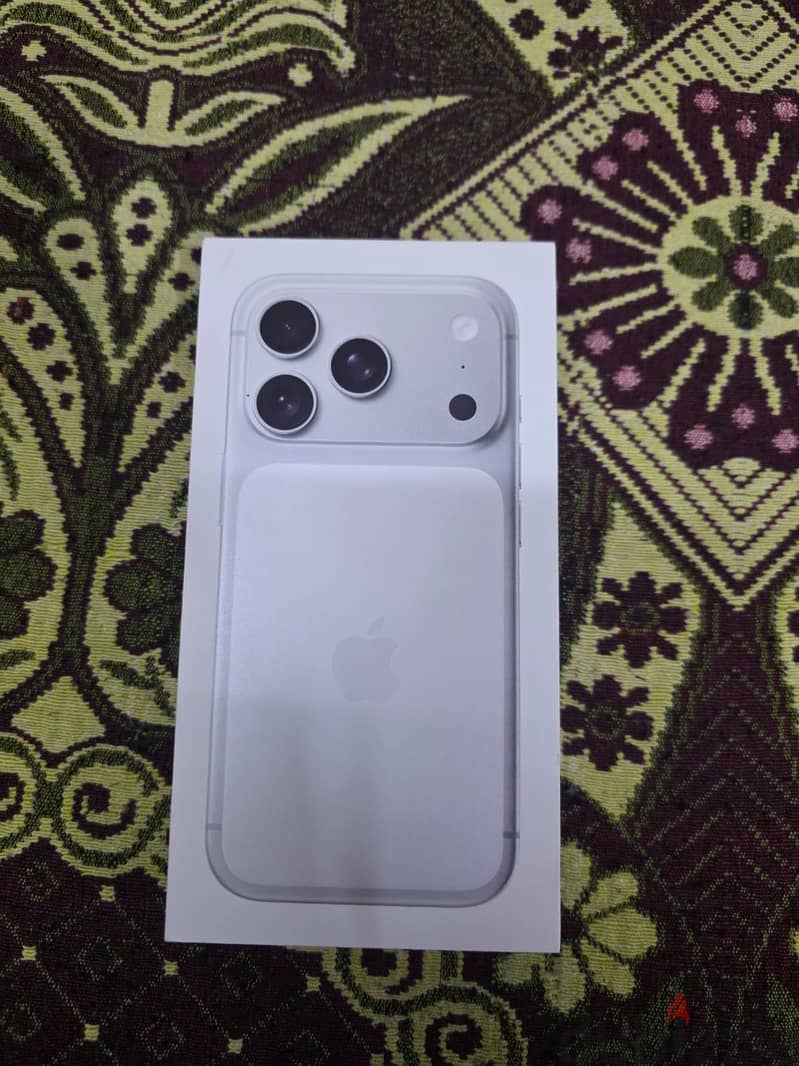 Apple - iPhone 17 Pro 5