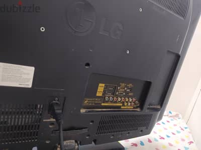 LG LCD 32 inches