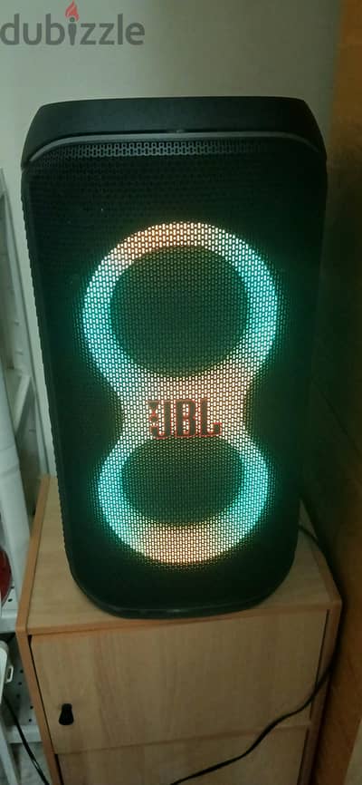 jbl partybox box 120 with mic.