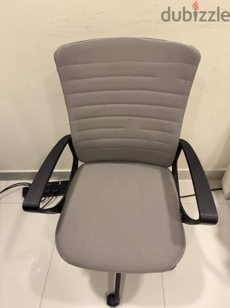 Elegant Desk and Chair 1