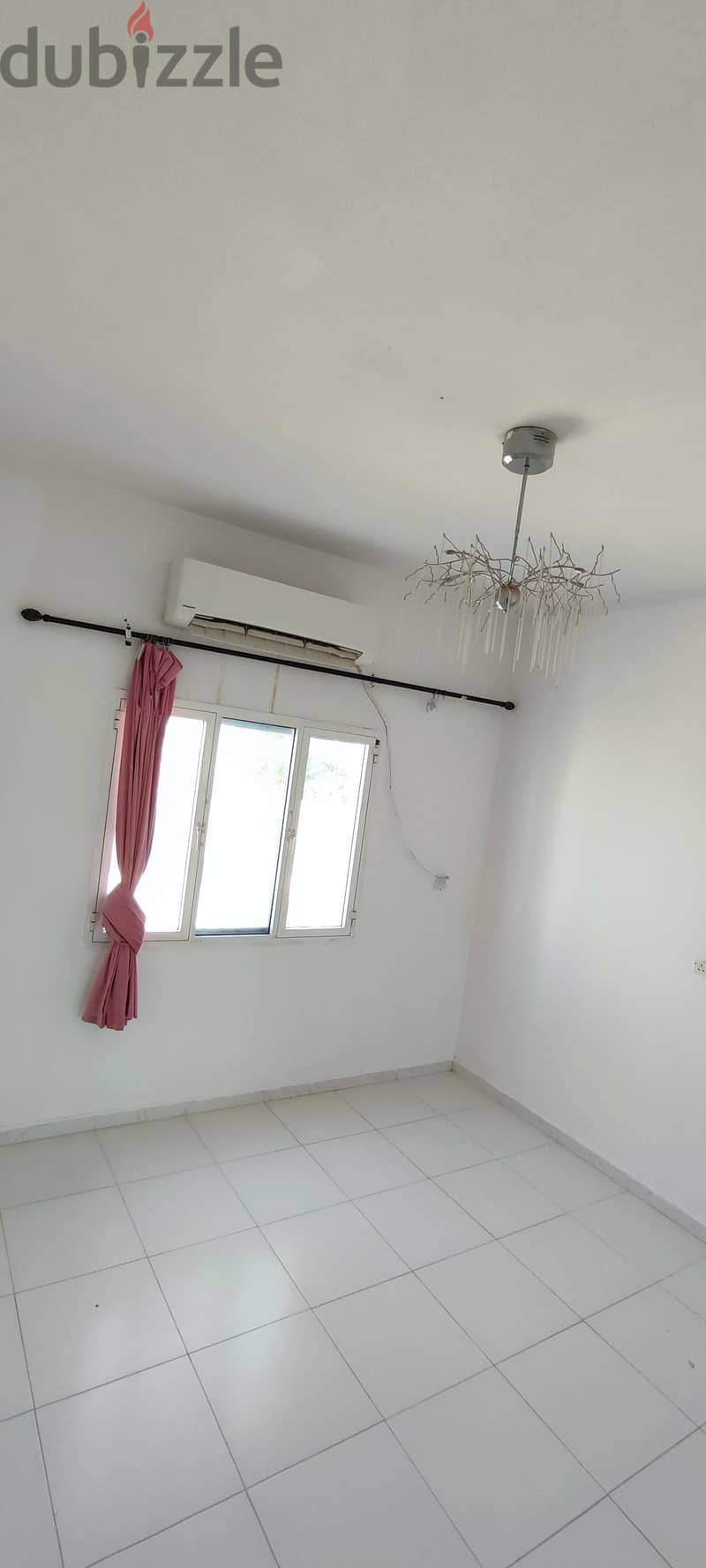 medium room for rent 3