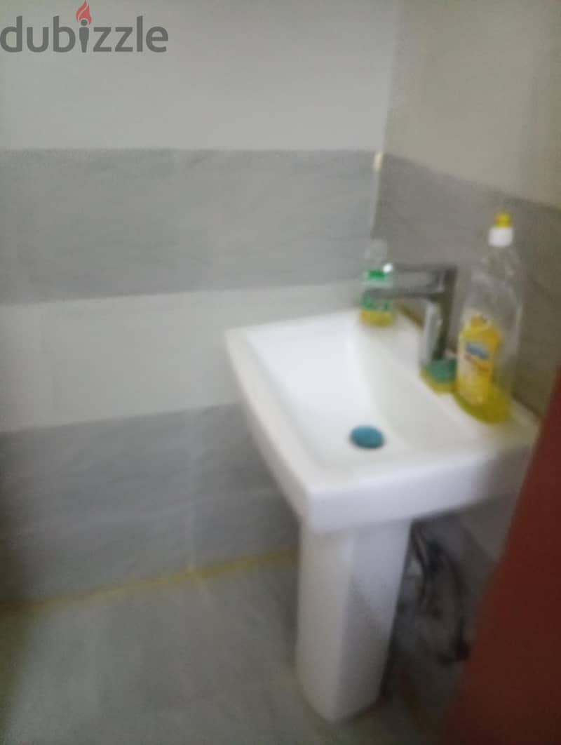 Room for rent in Al Khuwair. 2