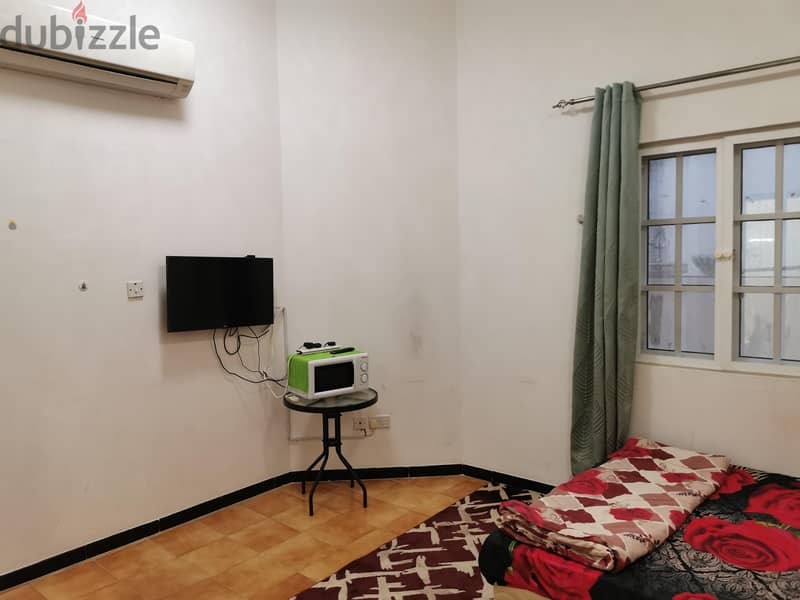 Room 18th november road fully furnished with attached bathroom 1