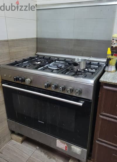 siemens heavy duty oven + small refrigerator