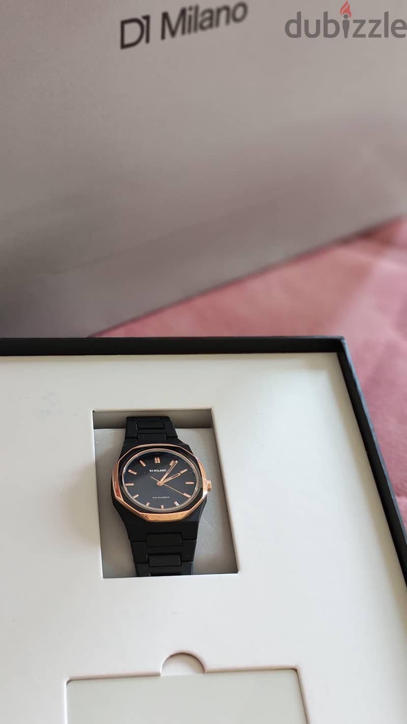 D1 Milano ساعة /watch 4