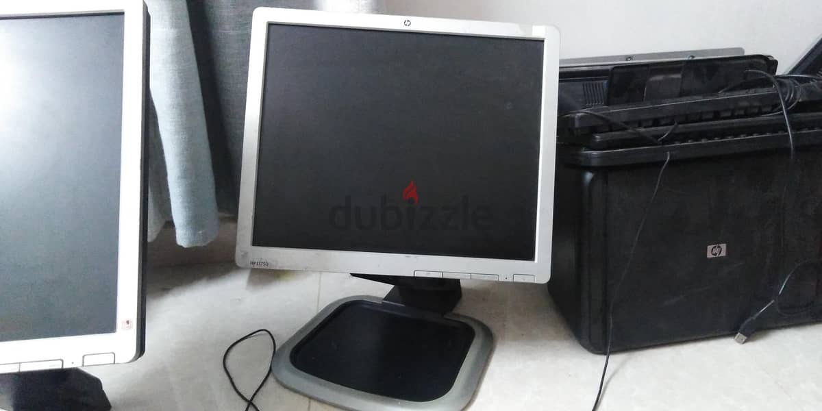 13 and 15 inch computer monitors 5 pcs. 1