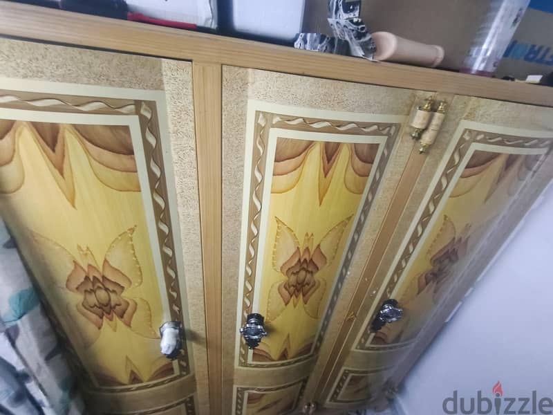 cupboard 1