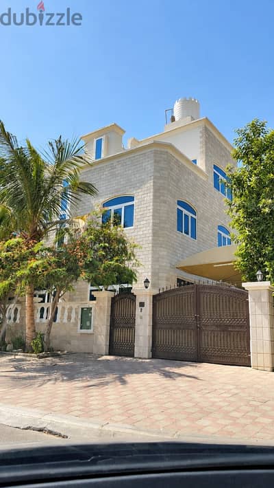 Villa for rent in alhail north/ فيلا للايجار بالحيل الشماليه