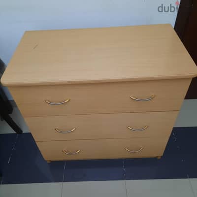 2 numbers side tables