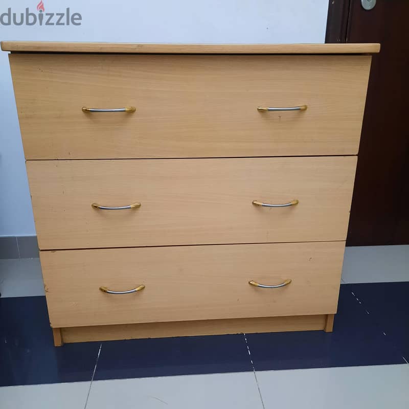 2 numbers side tables 1