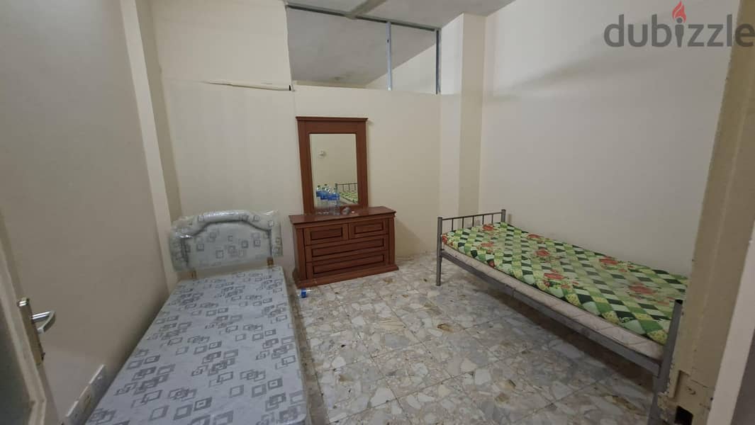 Bachelors Bedspace  available 1