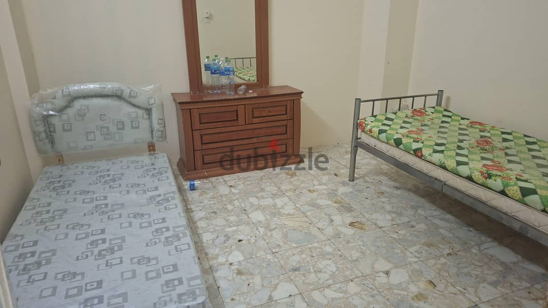 Bachelors Bedspace  available 2