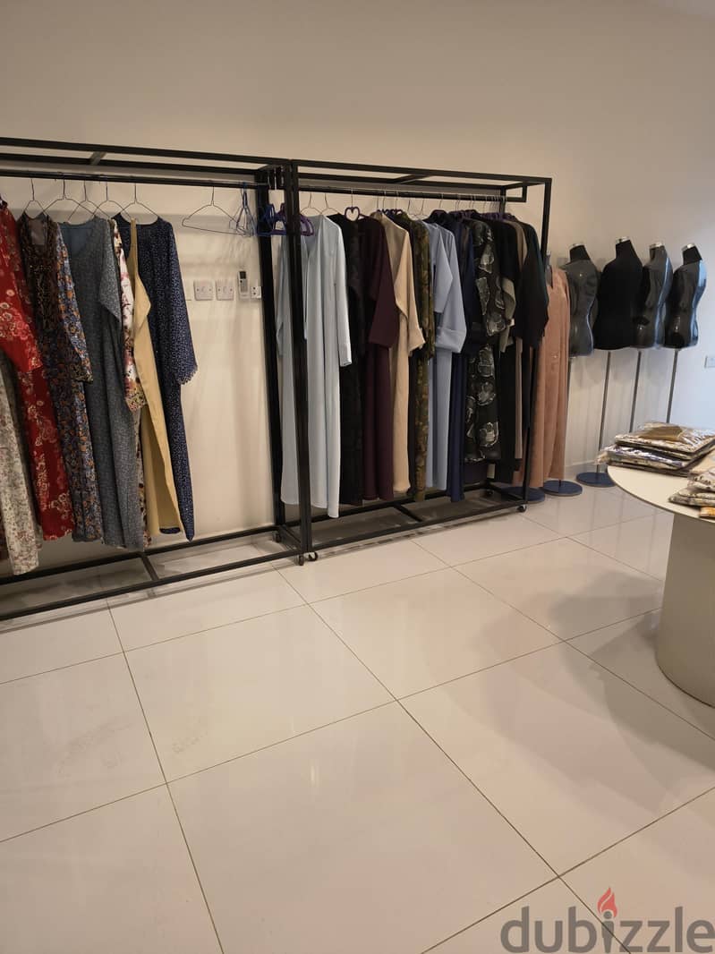 running tailor shop for sale with machine 2