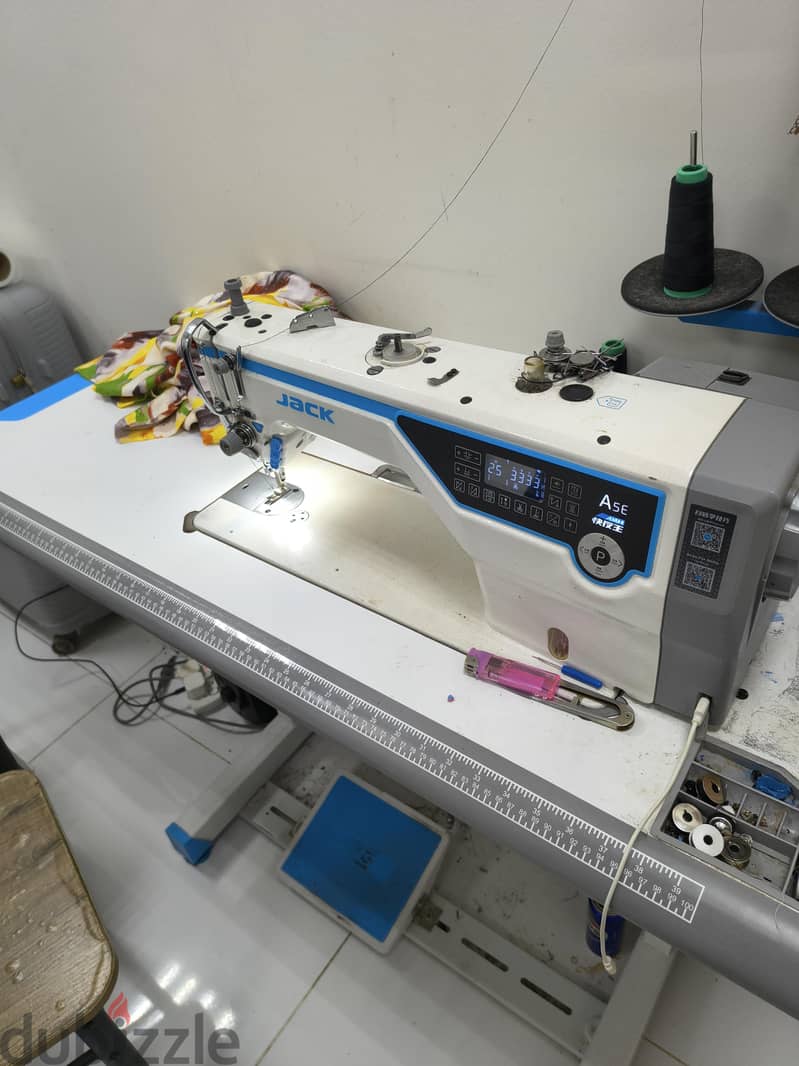running tailor shop for sale with machine 4