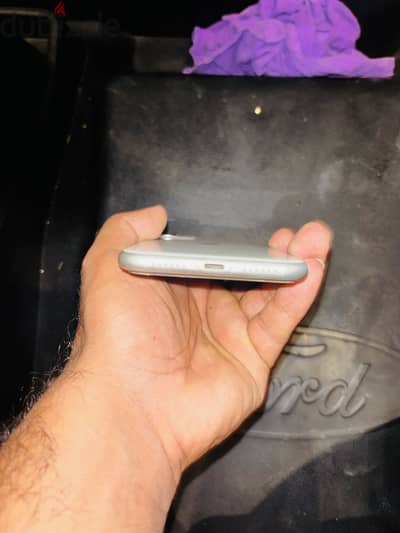 Apple - iPhone 11