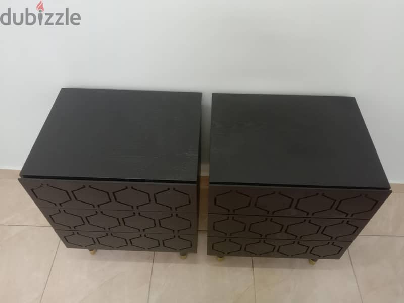 Side table 3drawer good condition only 1month used 7